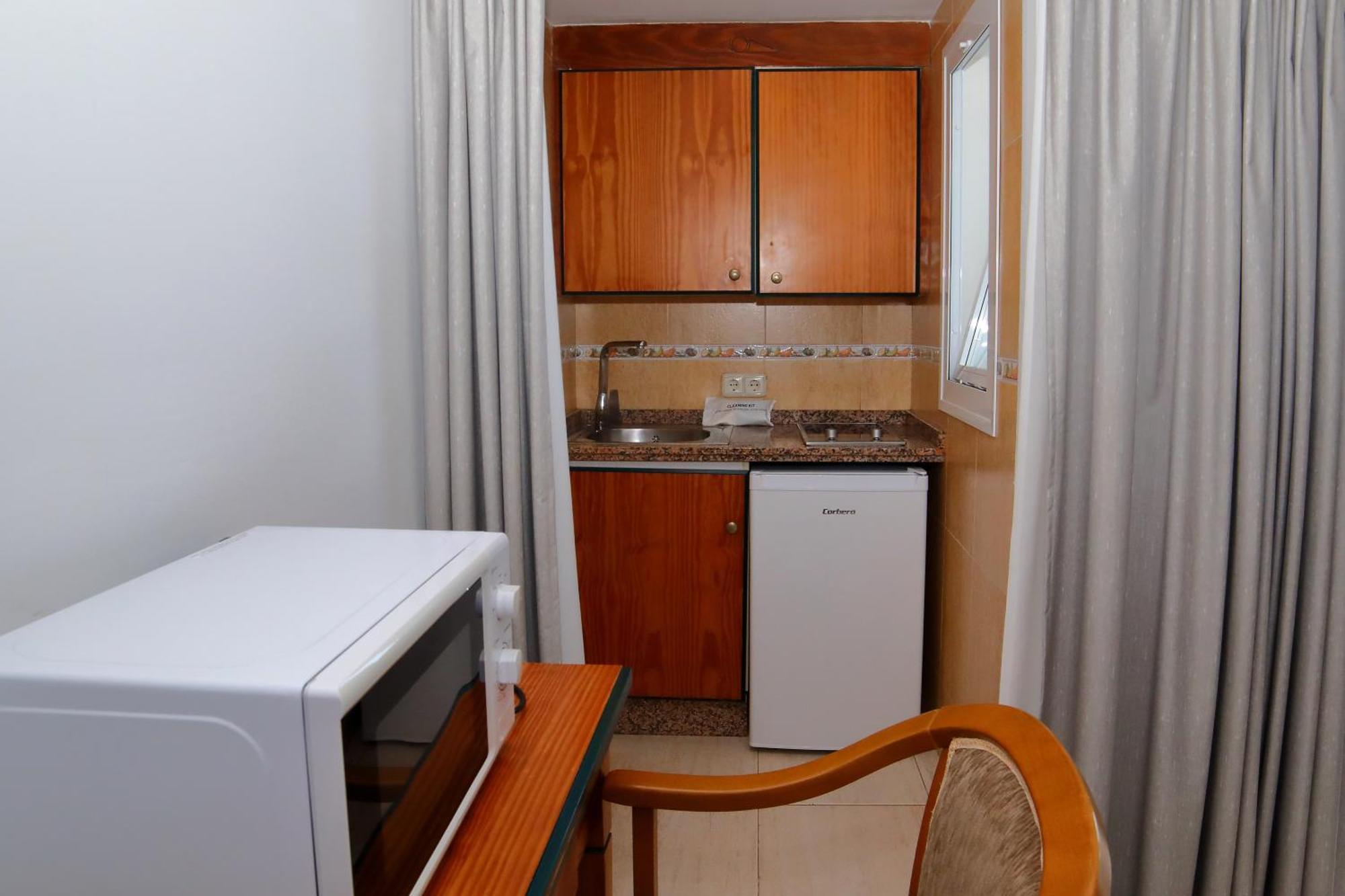 Hotel Apartamentos Pyr Fuengirola Exterior foto